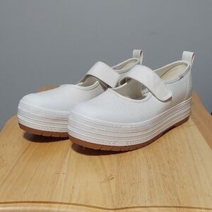 Keds Women's White Canvas Mary Jane Platform Sneakers Size 9 - Like New With Box